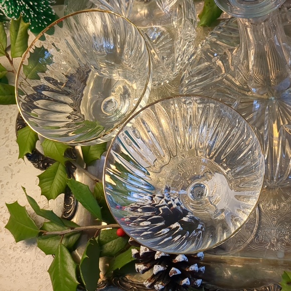 Anthropologie Clear \ Gold Waterfall Coupe Glasses, Set of 2 - Picture 9 of 10